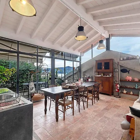 Loft E Veranda Sul Di Lägenhet